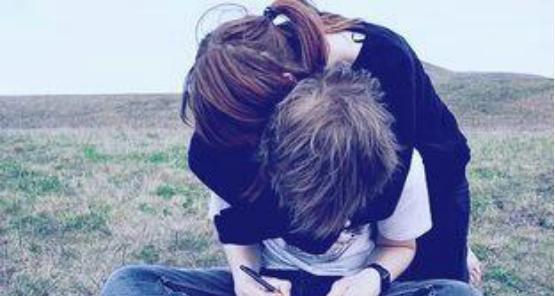 男朋友对我越来越冷淡怎么回事？如何改善关系？  第2张