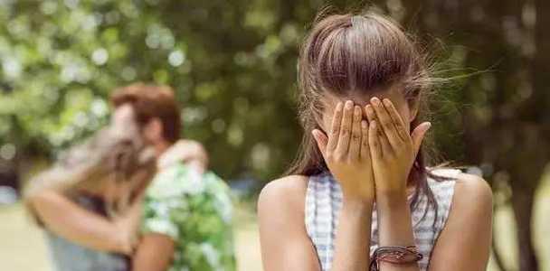 年纪小谈恋爱父母不同意怎么办?如何处理家庭与早恋的冲突? 第1张 年纪小谈恋爱父母不同意怎么办?如何处理家庭与早恋的冲突? 第1张