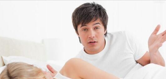 男人出轨有什么表现？如何识别出轨的迹象？  第1张