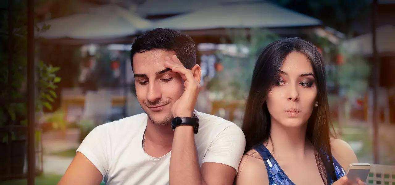 男人出轨的7个反常反应是什么？如何发现和应对？  第3张