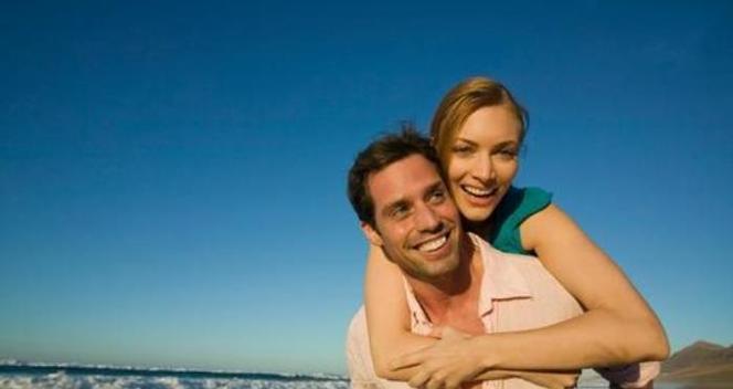 如何用墙脚挽回失去的前任男友（挽回前任男友的8个秘诀）  第1张