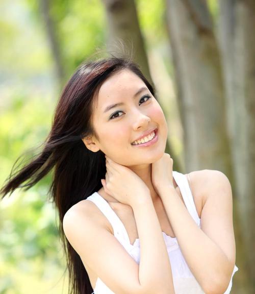 不同年龄段的女人该如何恋爱（从青春期到中年）  第1张