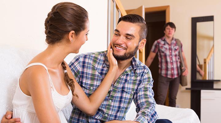 如何解决夫妻间的疑心病（老公总是怀疑我出轨怎么办）  第2张