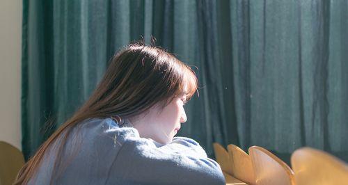 分手危机！如何挽回因为生气说出分手的女友（15个实用技巧帮你挽回被生气说分手的女友）  第1张