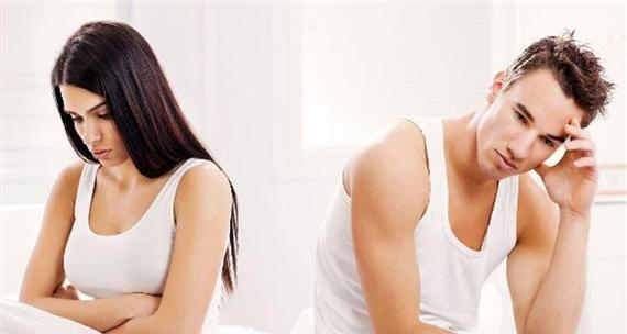 中年女人婚姻危机（45岁女人最容易出轨的原因和应对方法）  第1张