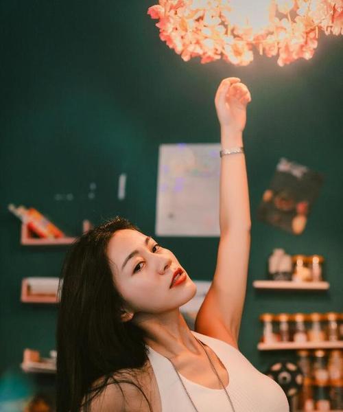 恋爱中女人最渴望得到的三样东西（女性需要的关爱）  第1张