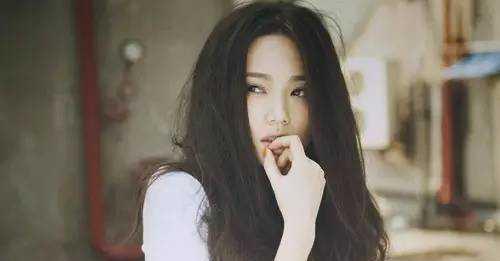 婚外遇全解析（探究婚姻中的第三者和感情背叛）  第1张