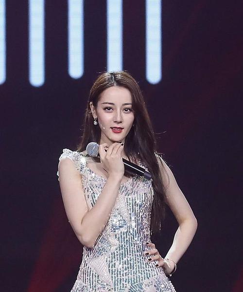 揭秘以迪丽热巴男朋友真相（男友是否存在）  第1张