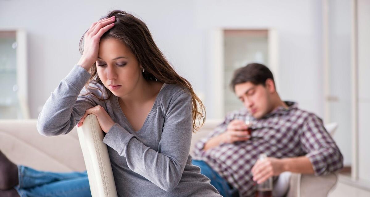 外遇被老婆发现后该怎么办（处理婚姻危机的6个步骤）  第2张