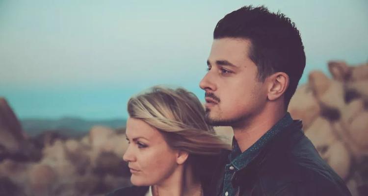 外遇被老婆发现后该怎么办（处理婚姻危机的6个步骤）  第3张