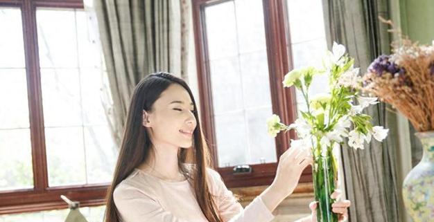 暧昧期，让人心神不宁的煎熬（探寻暧昧期的魅力和危害）  第1张