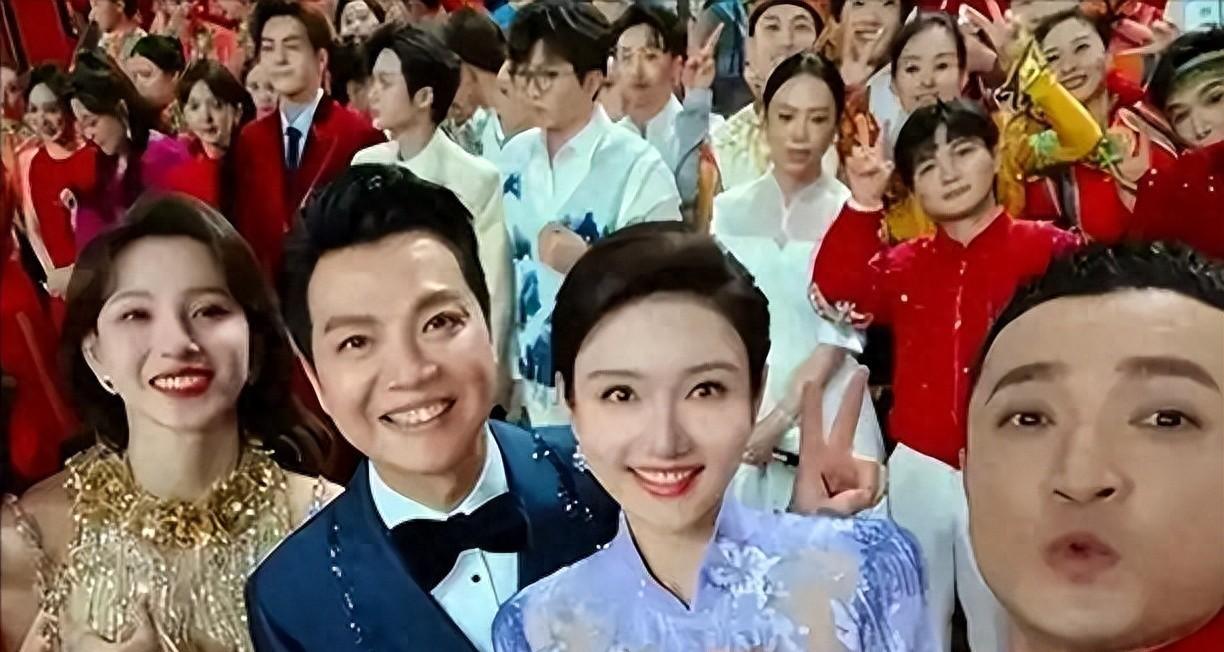 春晚5大看点曝光！蔡明回归，机器人跳舞升级，一位美国巨星加入  第1张