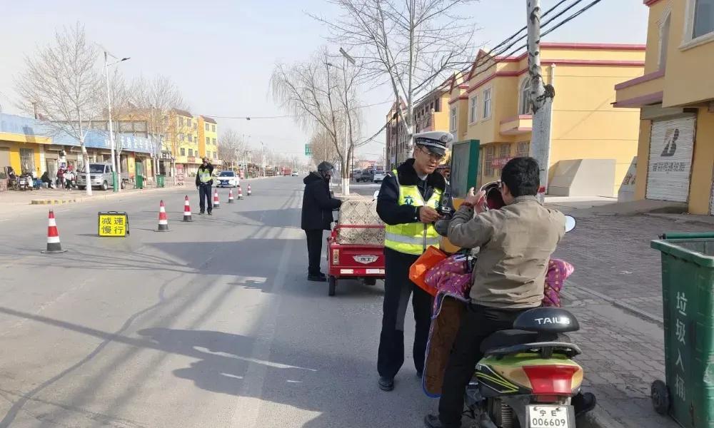 4月1日起，电动车、摩托车、三轮车上路“6禁3扣”，处罚明确了  第5张