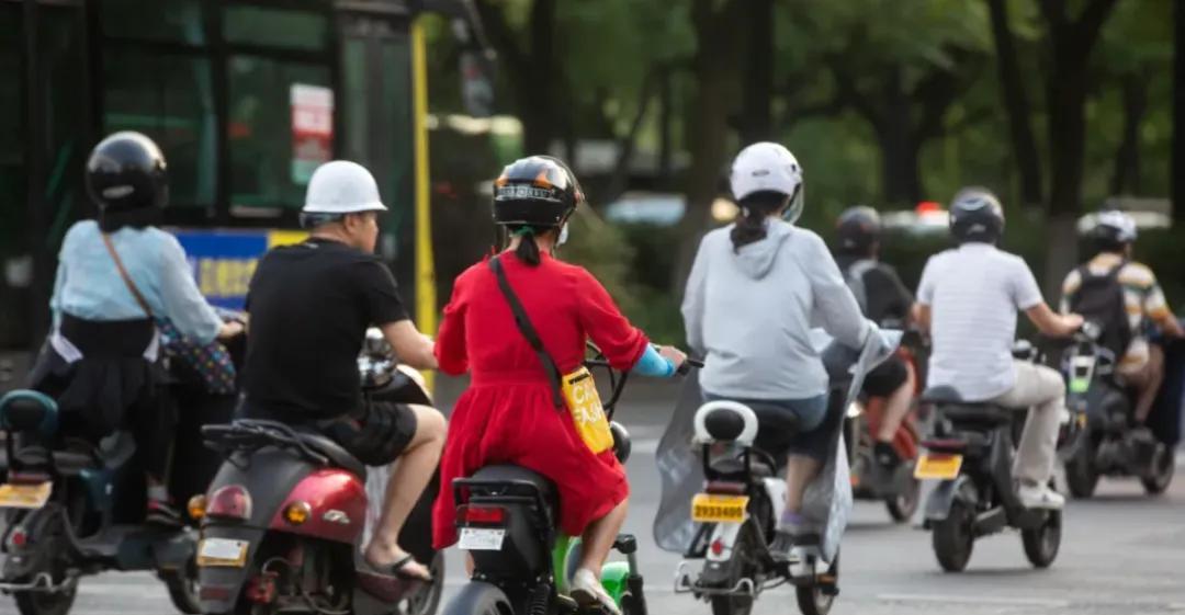央视3次痛批：电动车解限速！解禁摩托车，同时电自改限速40km/h  第7张